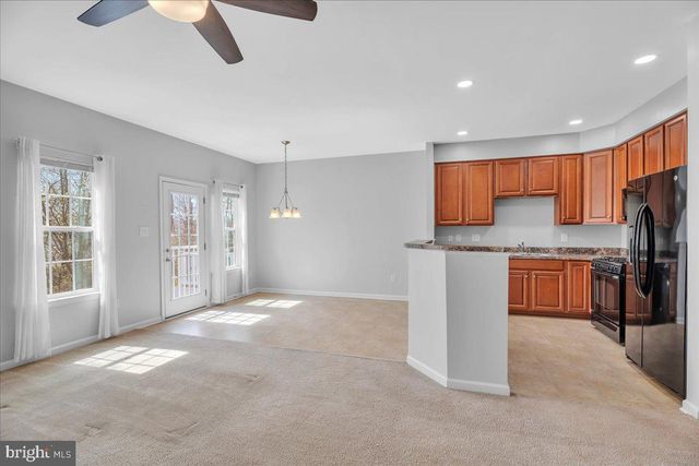 7 FRANKLIN CIR, Somerdale, NJ 08083