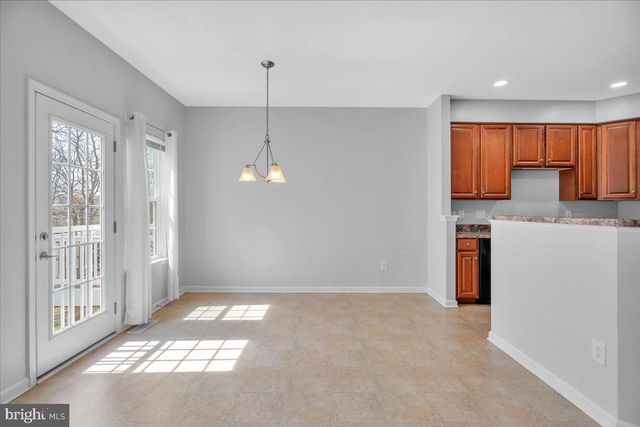 7 FRANKLIN CIR, Somerdale, NJ 08083