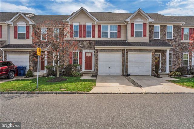 7 FRANKLIN CIR, Somerdale, NJ 08083