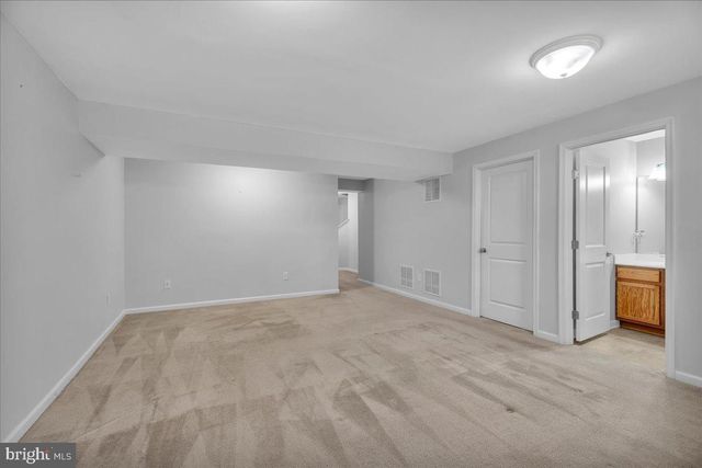 7 FRANKLIN CIR, Somerdale, NJ 08083