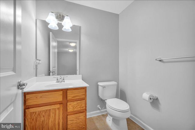 7 FRANKLIN CIR, Somerdale, NJ 08083