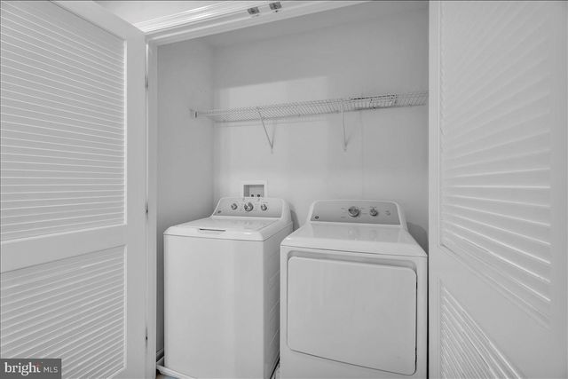 7 FRANKLIN CIR, Somerdale, NJ 08083