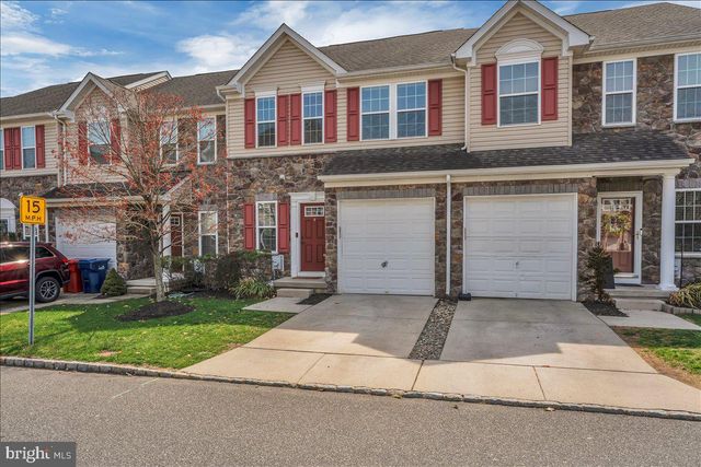 7 FRANKLIN CIR, Somerdale, NJ 08083