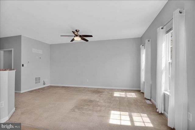 7 FRANKLIN CIR, Somerdale, NJ 08083