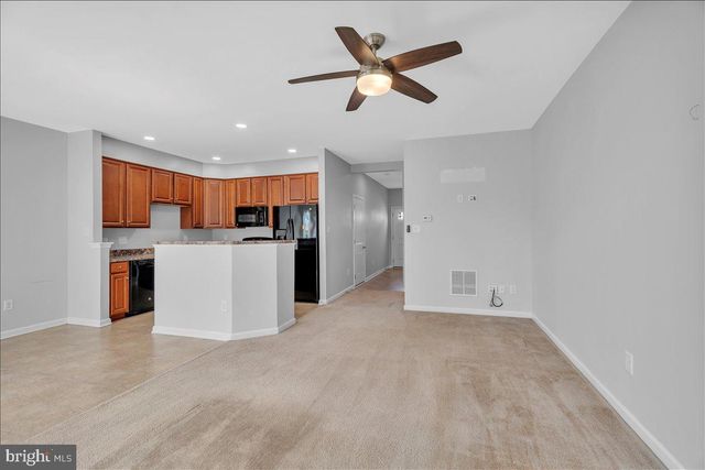 7 FRANKLIN CIR, Somerdale, NJ 08083