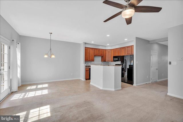 7 FRANKLIN CIR, Somerdale, NJ 08083