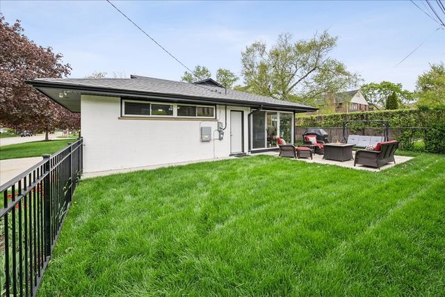 4720 W ALBION Avenue, Lincolnwood, IL 60712