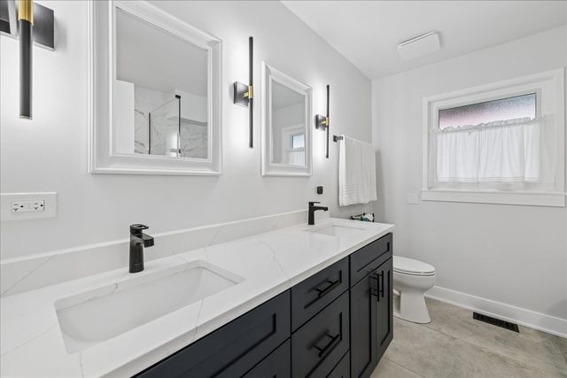 4720 W ALBION Avenue, Lincolnwood, IL 60712