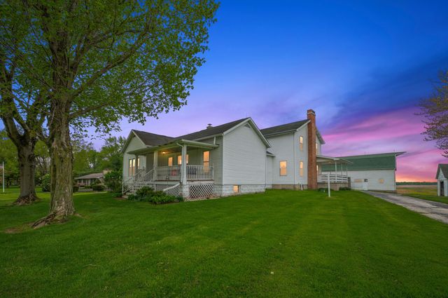 16686 Cleveland Avenue, Weesaw Twp, MI 49113
