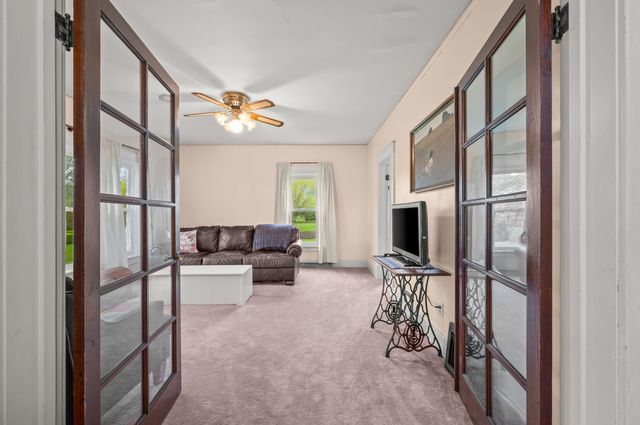 16686 Cleveland Avenue, Weesaw Twp, MI 49113