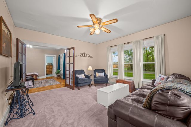 16686 Cleveland Avenue, Weesaw Twp, MI 49113