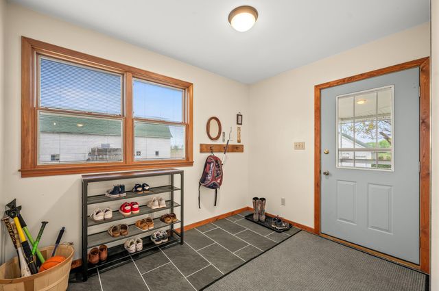 16686 Cleveland Avenue, Weesaw Twp, MI 49113