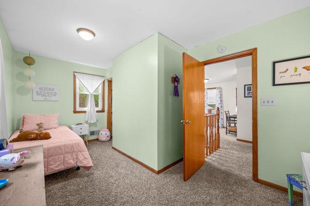 16686 Cleveland Avenue, Weesaw Twp, MI 49113