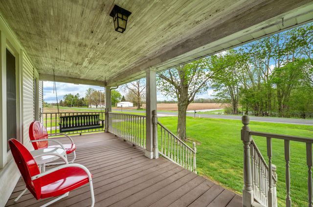 16686 Cleveland Avenue, Weesaw Twp, MI 49113