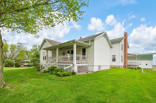 16686 Cleveland Avenue, Weesaw Twp, MI 49113