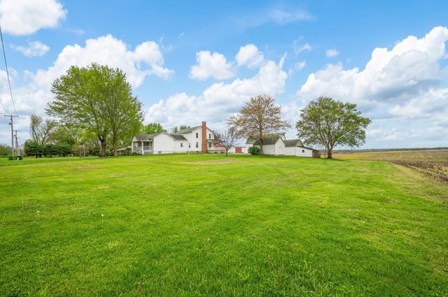 16686 Cleveland Avenue, Weesaw Twp, MI 49113