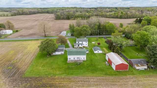 16686 Cleveland Avenue, Weesaw Twp, MI 49113