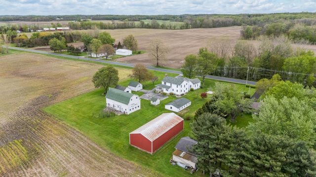 16686 Cleveland Avenue, Weesaw Twp, MI 49113