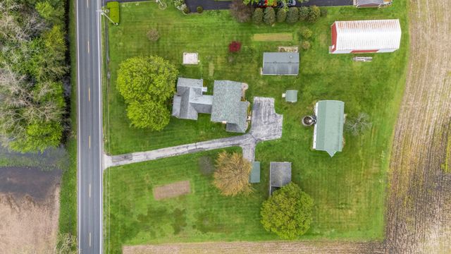 16686 Cleveland Avenue, Weesaw Twp, MI 49113