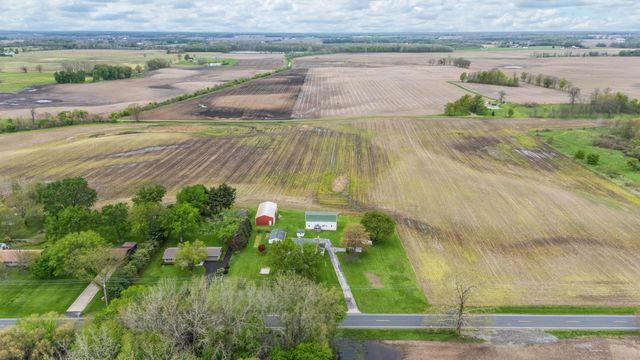16686 Cleveland Avenue, Weesaw Twp, MI 49113