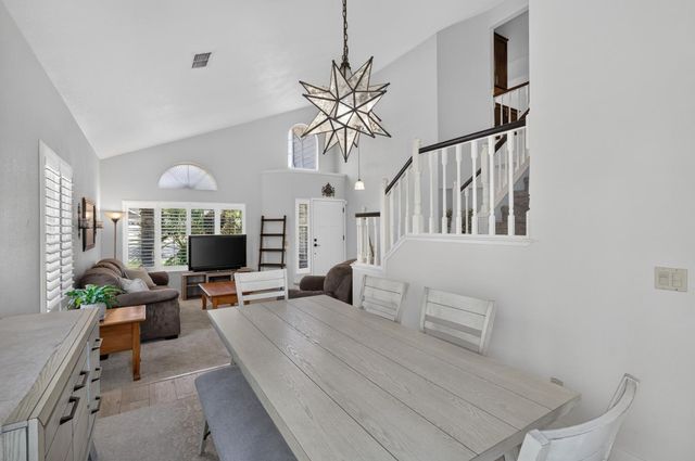 9218 Bromfield Ct, Elk Grove, CA 95624