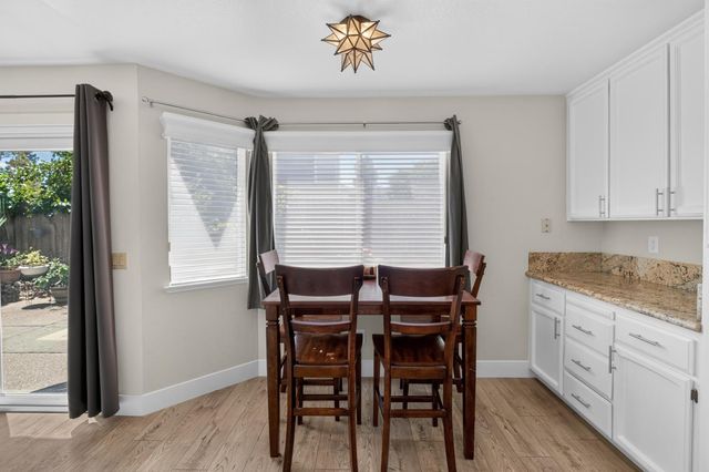 9218 Bromfield Ct, Elk Grove, CA 95624