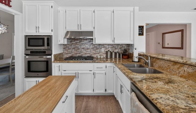 9218 Bromfield Ct, Elk Grove, CA 95624