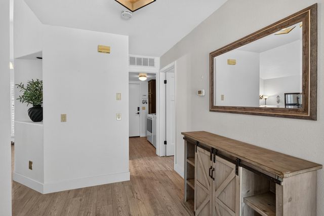 9218 Bromfield Ct, Elk Grove, CA 95624