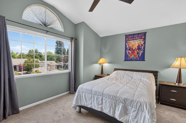 9218 Bromfield Ct, Elk Grove, CA 95624