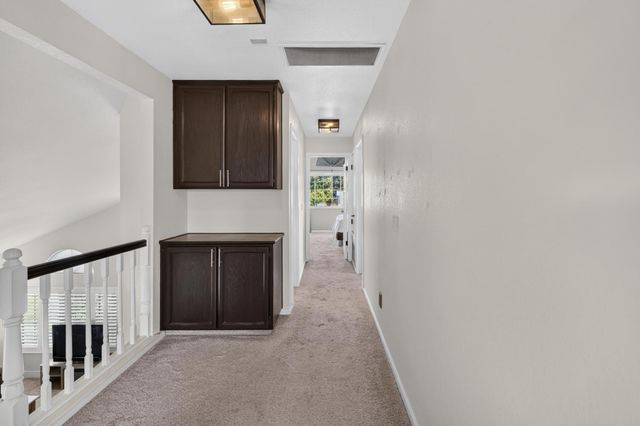 9218 Bromfield Ct, Elk Grove, CA 95624