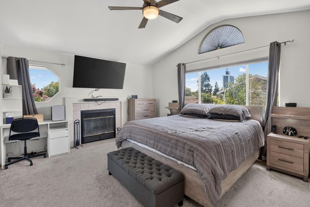 9218 Bromfield Ct, Elk Grove, CA 95624