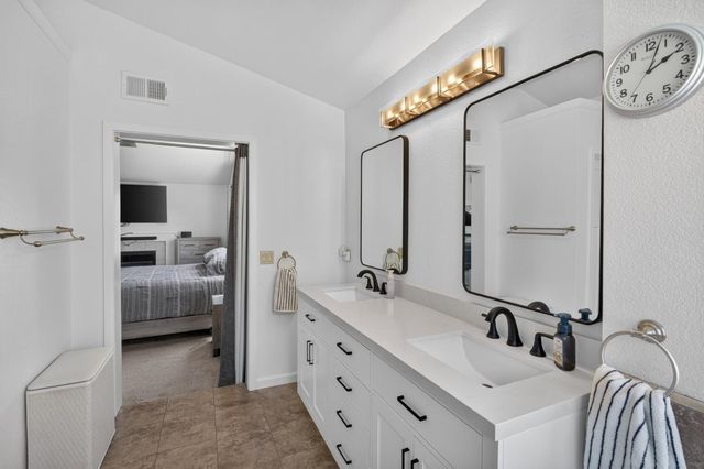 9218 Bromfield Ct, Elk Grove, CA 95624