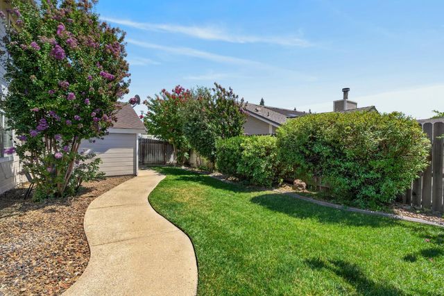 9218 Bromfield Ct, Elk Grove, CA 95624