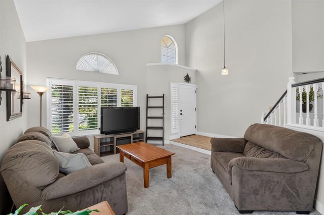 9218 Bromfield Ct, Elk Grove, CA 95624