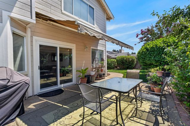 9218 Bromfield Ct, Elk Grove, CA 95624