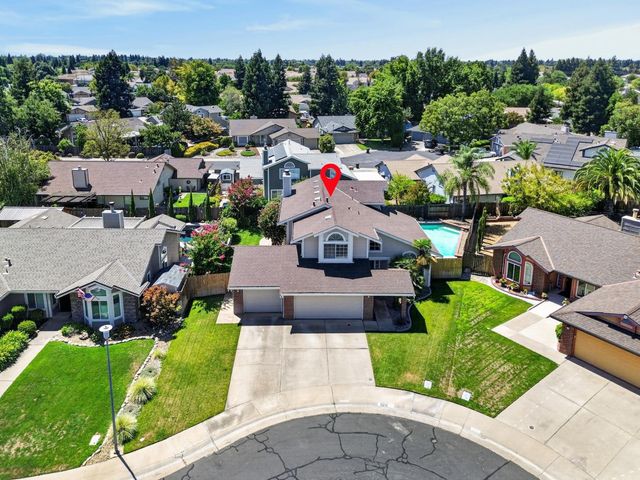 9218 Bromfield Ct, Elk Grove, CA 95624