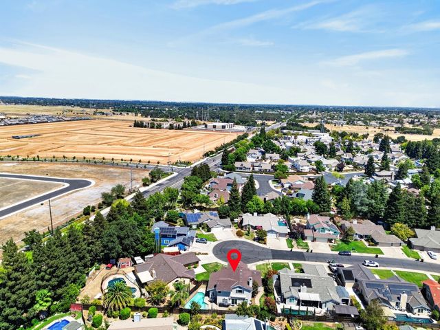 9218 Bromfield Ct, Elk Grove, CA 95624