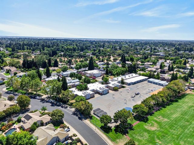 9218 Bromfield Ct, Elk Grove, CA 95624