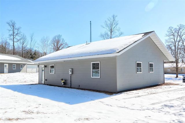 1520 Woodland Street, Spooner, WI 54801