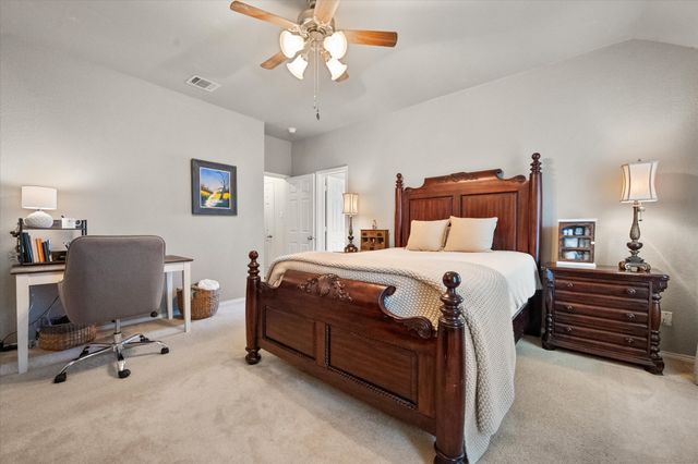 909 Mesquite Drive, Burleson, TX 76028