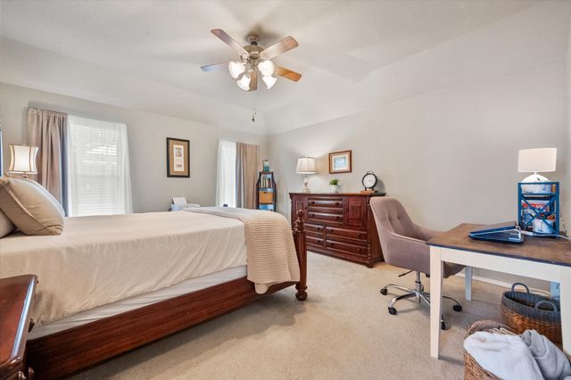 909 Mesquite Drive, Burleson, TX 76028