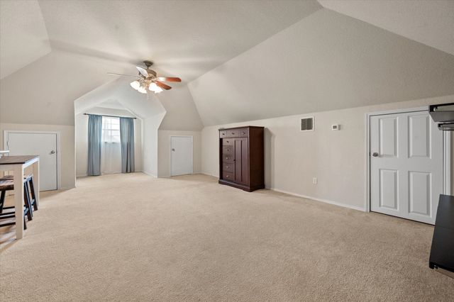 909 Mesquite Drive, Burleson, TX 76028