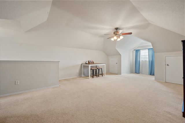 909 Mesquite Drive, Burleson, TX 76028