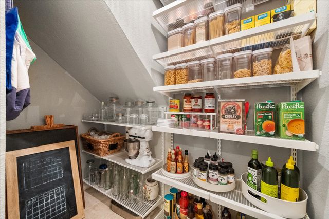 909 Mesquite Drive, Burleson, TX 76028