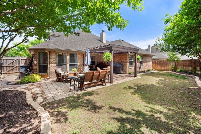 909 Mesquite Drive, Burleson, TX 76028