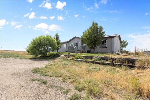47904 Dartmouth Avenue, Bennett, CO 80102