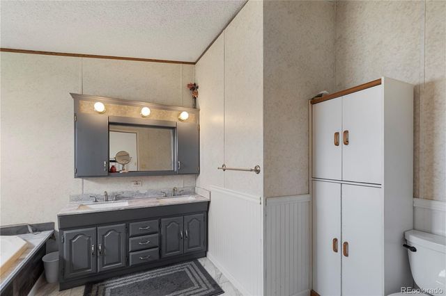 47904 Dartmouth Avenue, Bennett, CO 80102