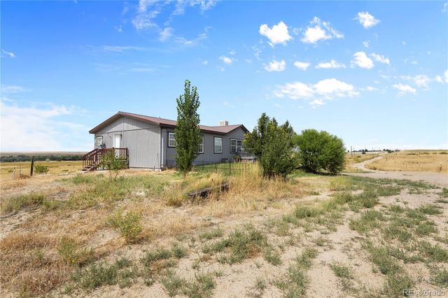 47904 Dartmouth Avenue, Bennett, CO 80102