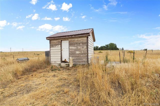 47904 Dartmouth Avenue, Bennett, CO 80102