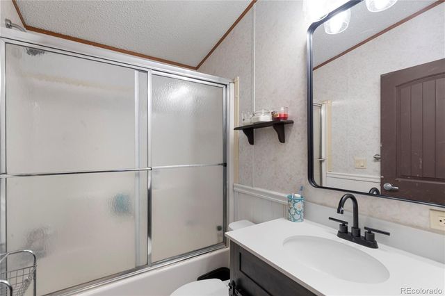 47904 Dartmouth Avenue, Bennett, CO 80102